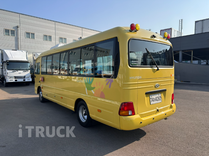 현대 버스 39인승 4