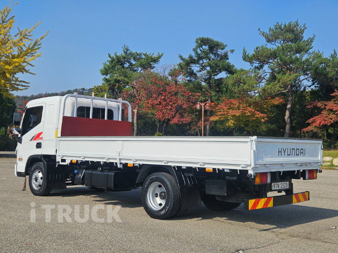 현대 올뉴마이티 3.5톤 카고 슈퍼캡 초장축 2