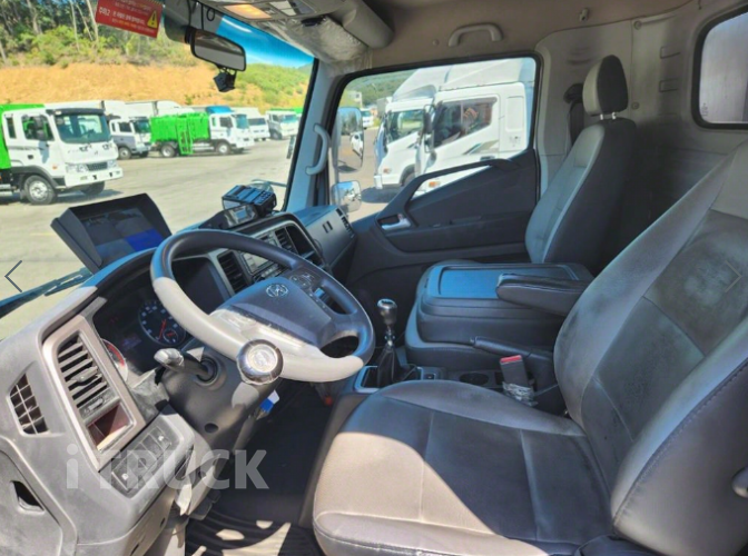 현대 올뉴마이티 2.5톤 광폭 냉동탑 14