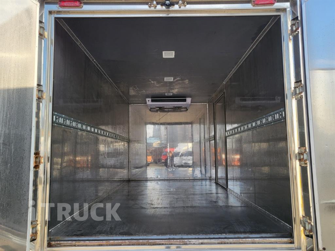 타타대우 더쎈 3.5톤 광폭 냉동탑 7