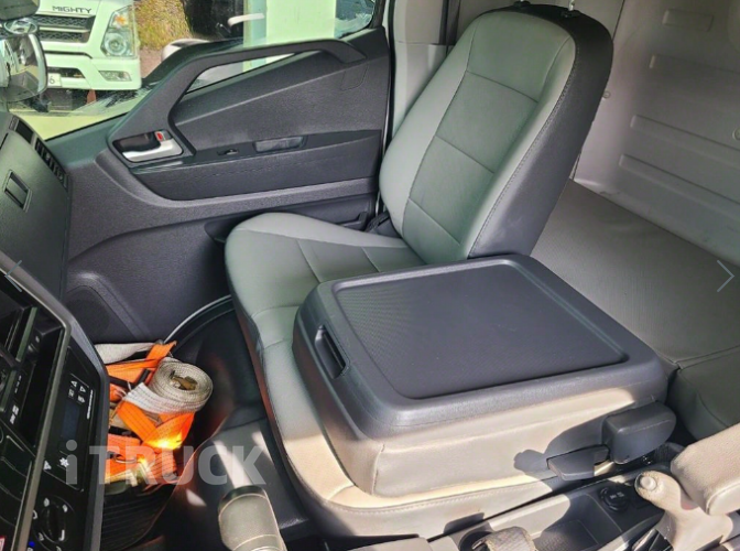 현대 올뉴마이티 3.5톤 광폭 냉동탑 9