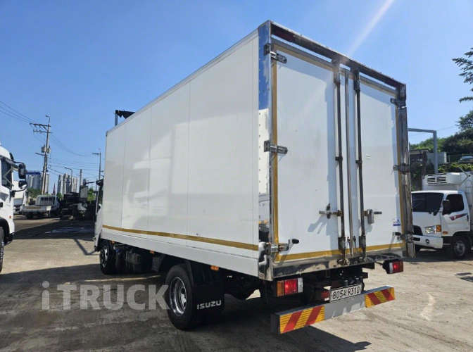 이스즈 엘프 3.5톤 냉동탑 4
