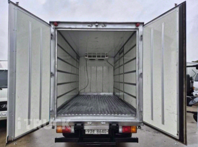 현대 올뉴마이티 2.5톤 냉동탑 7