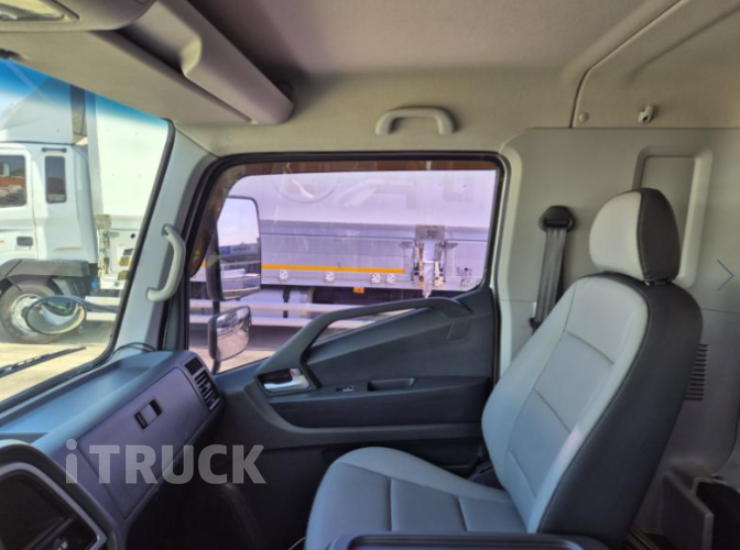 현대 올뉴마이티 2.5톤 냉동탑 11