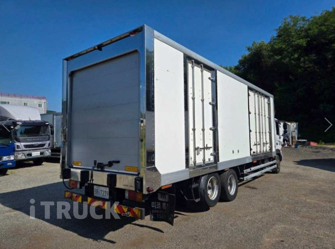 현대 메가트럭 280 후축 냉동탑 5톤 수동 5