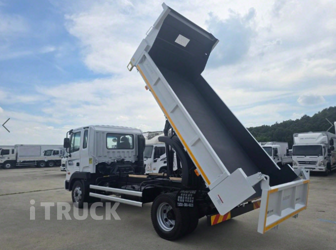 현대 메가트럭 화물덤프 5톤 11