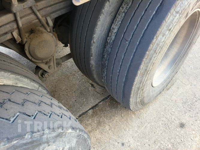 현대 우드칩 25톤 540 앞축 오토 8