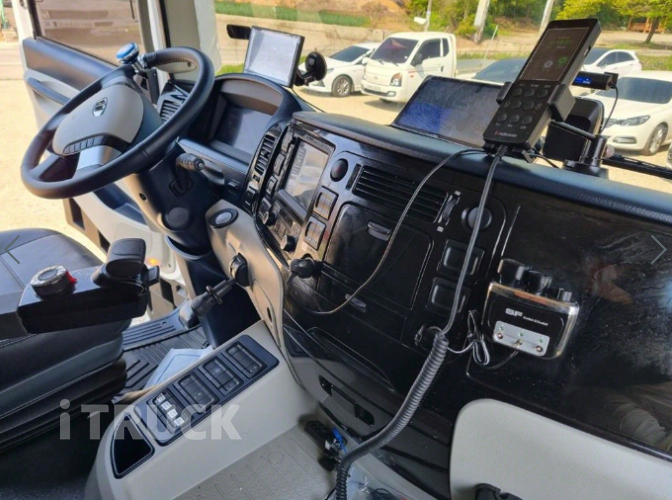 타타대우 맥쎈 320 후축 윙바디 8.5톤 오토 13