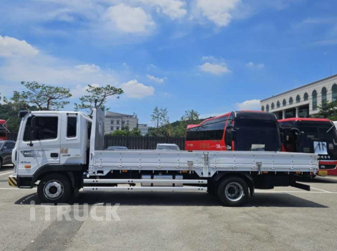 현대 메가트럭 280 단바리 카고 5톤 오토 2