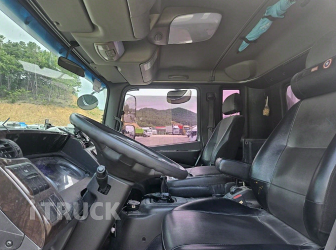 현대 메가트럭 280 단바리 카고 5톤 수동 11