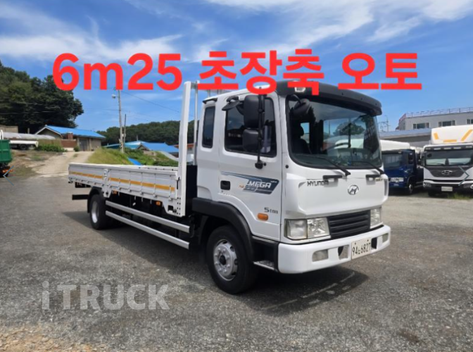 현대 메가트럭 250 단바리 카고 5톤 오토 1