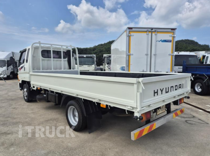 현대 이마이티 2.5톤 카고 슈퍼캡 8