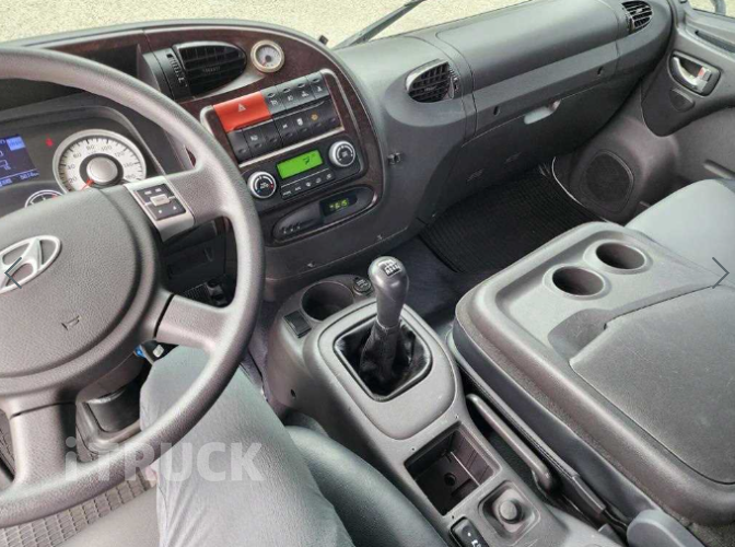 현대 메가트럭 280 단바리 카고 5톤 수동 9