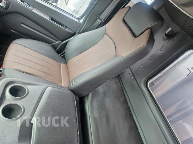 현대 메가트럭 280 단바리 카고 5톤 수동 14