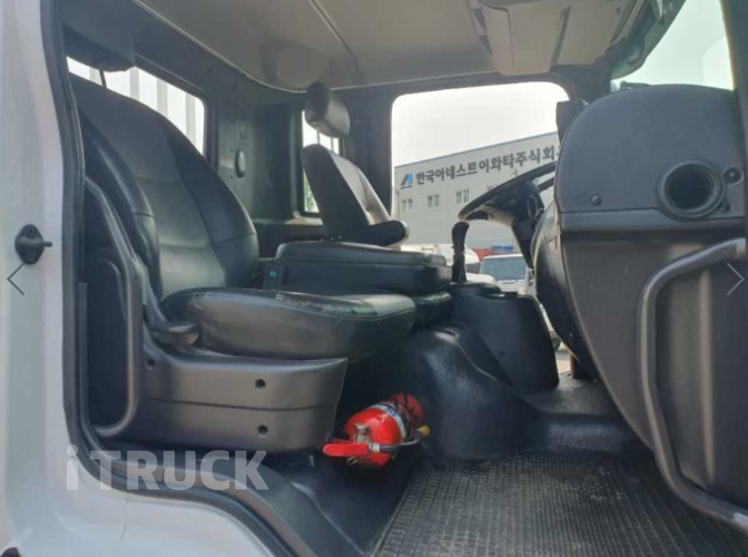 현대 메가트럭 280 단바리 카고 5톤 수동 9