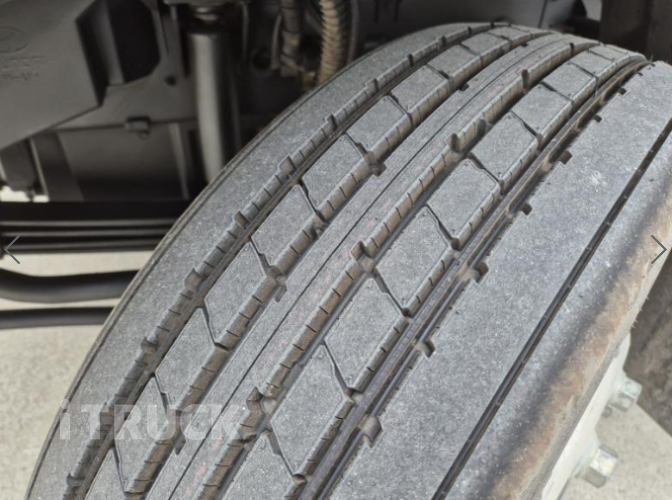 현대 메가트럭 260 후축 카고 5톤 수동 16