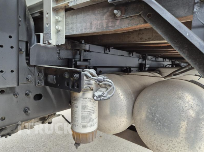 현대 메가트럭 260 후축 카고 5톤 수동 9