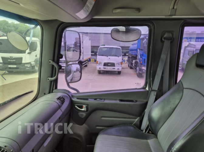 현대 메가트럭 260 후축 카고 5톤 수동 13