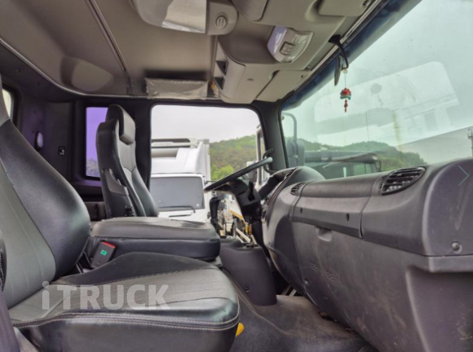 현대 메가트럭 260 후축 카고 5톤 수동 12