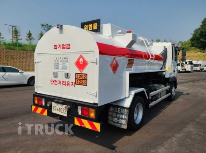 현대 탱크로리 메가트럭 5,000L 수동 4