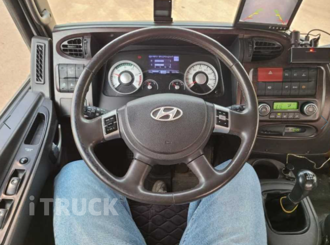 현대 탱크로리 메가트럭 5,000L 수동 13