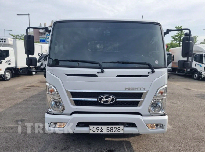 현대 올뉴마이티 2.5톤 광폭 카고 슈퍼캡 2