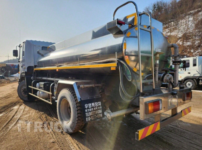현대 살수차 뉴파워트럭 스텐탱크 8,000L 수동 6
