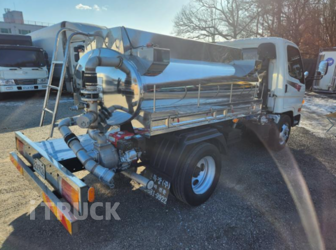 현대 살수차 마이티큐티 스텐탱크 2,400L 수동 3