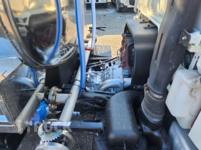 현대 살수차 마이티큐티 스텐탱크 2,400L 수동 11