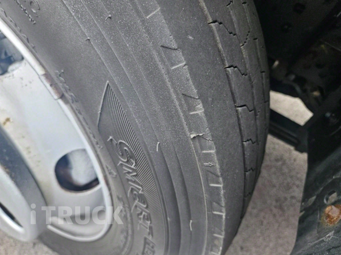 이스즈 엘프 3.5톤 광폭 냉동탑 7