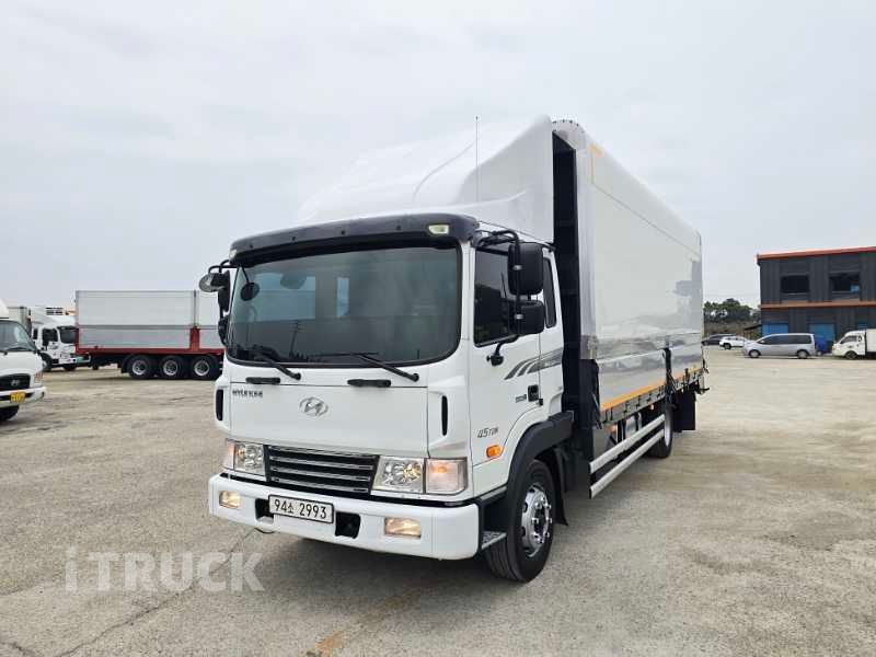 현대 메가트럭 300 단바리 윙바디 4.5톤 수동 3