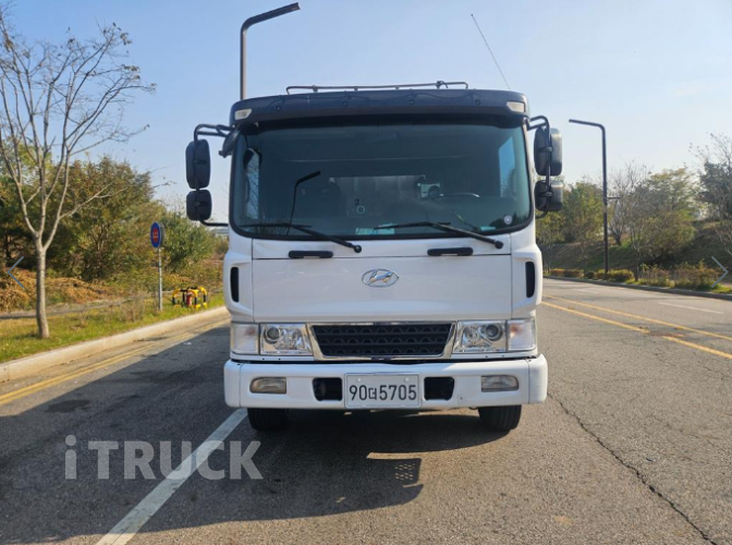 현대 메가트럭 280 후축 카고 5톤 수동 2