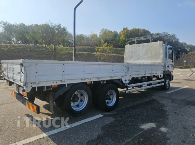 현대 메가트럭 280 후축 카고 5톤 수동 3