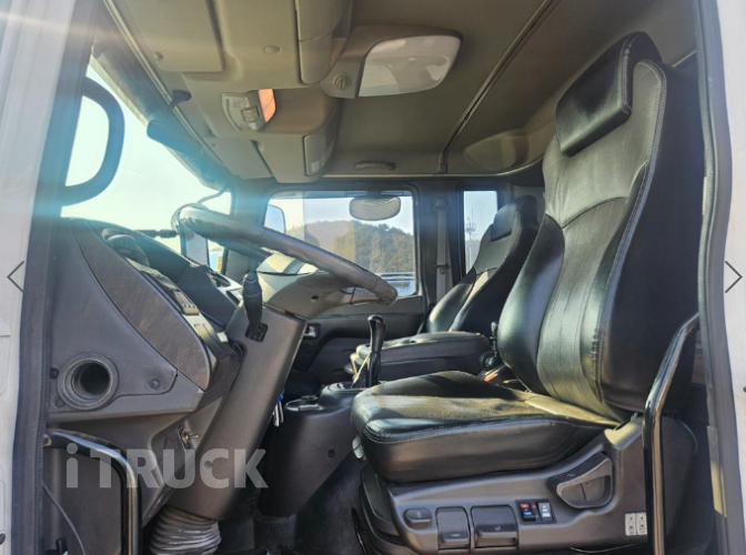 현대 메가트럭 280 단바리 카고 5톤 수동 11