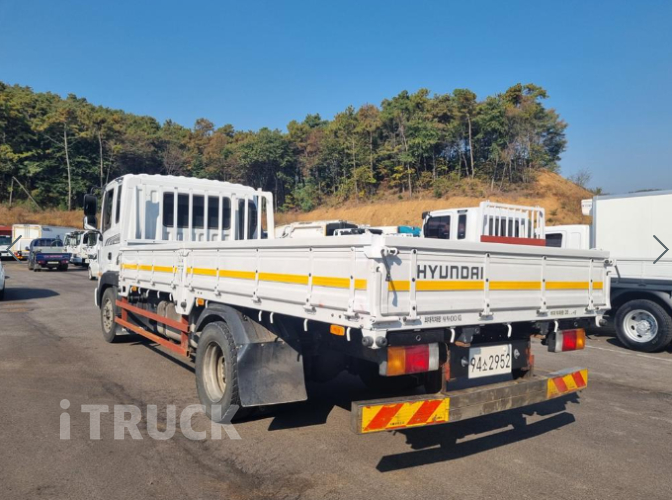 현대 메가트럭 260 단바리 카고 5톤 수동 6