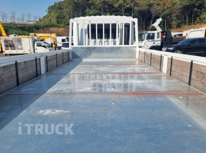 현대 메가트럭 260 단바리 카고 5톤 수동 8