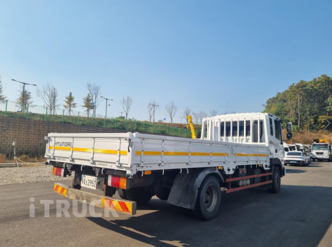 현대 메가트럭 260 단바리 카고 5톤 수동 5