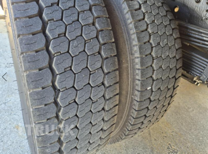 현대 메가트럭 280 앞축 카고 5톤 수동 18