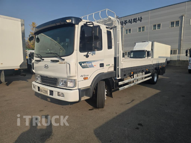 현대 메가트럭 280 단바리 카고 4.5톤 수동 3