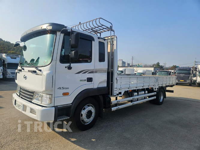 현대 메가트럭 280 단바리 카고 4.5톤 수동 3