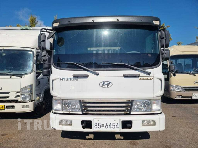 현대 메가트럭 270 단바리 카고 4.5톤 수동 1