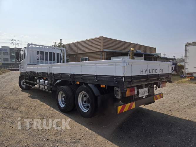 현대 메가트럭 280 후축 카고 7.5톤 수동 2