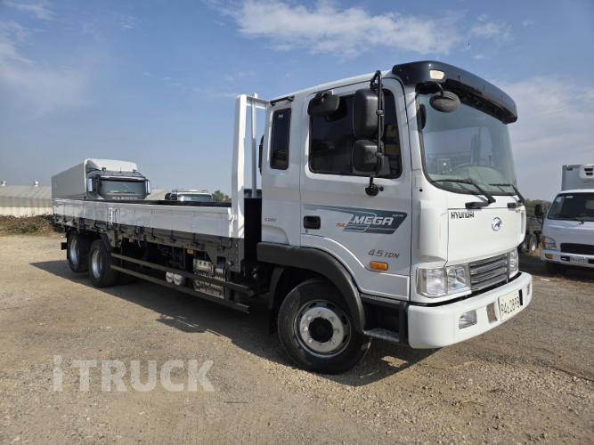 현대 메가트럭 280 후축 카고 7.5톤 수동 3