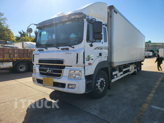 현대 메가트럭 와이드캡 300 후축 냉동탑 7.5톤 수동 0