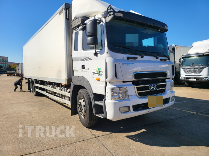 현대 메가트럭 와이드캡 300 후축 냉동탑 7.5톤 수동 2