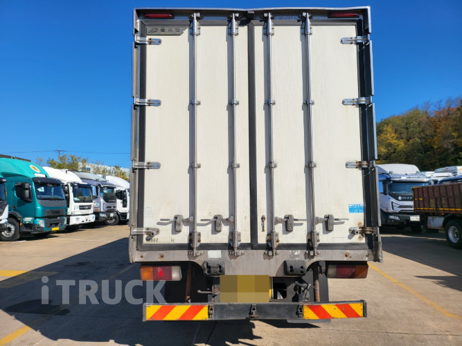 현대 메가트럭 와이드캡 300 후축 냉동탑 7.5톤 수동 3