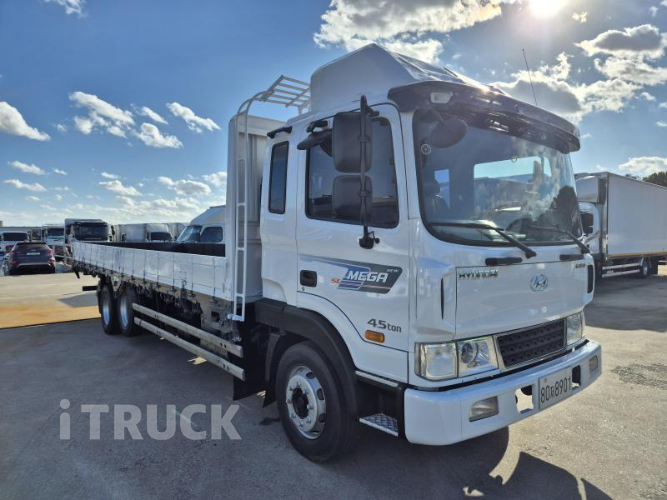현대 메가트럭 280 앞축 카고 4.5톤 수동 2