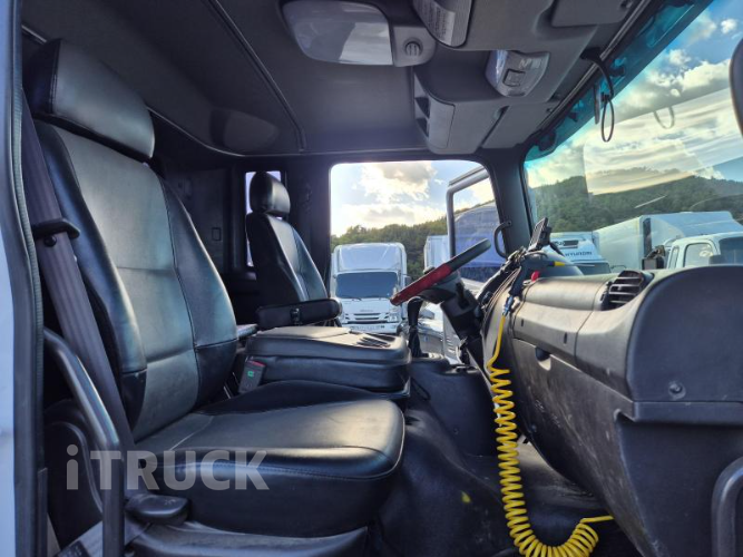 현대 메가트럭 280 앞축 카고 4.5톤 수동 18