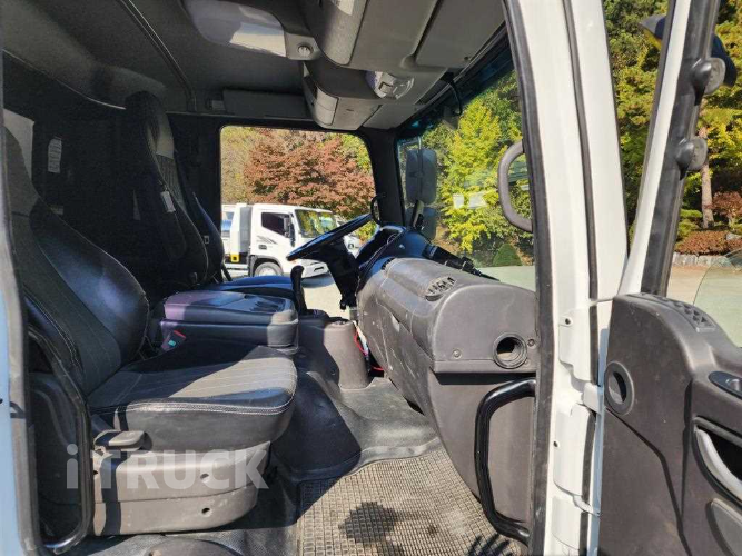 현대 메가트럭 260 단바리 윙바디 5톤 수동 11