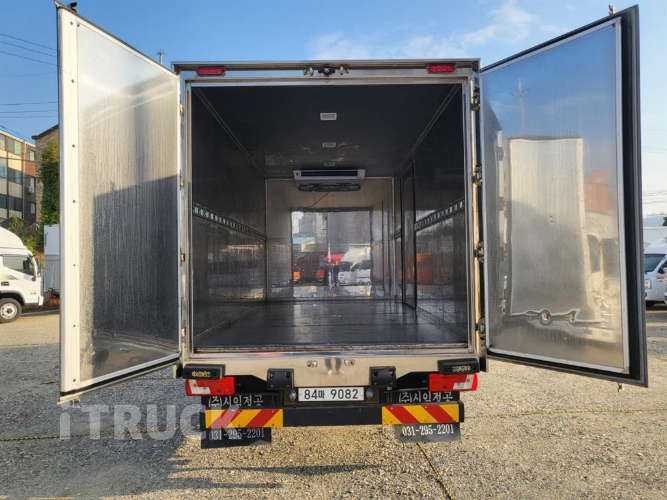 타타대우 더쎈 4톤 광폭 냉동탑 12